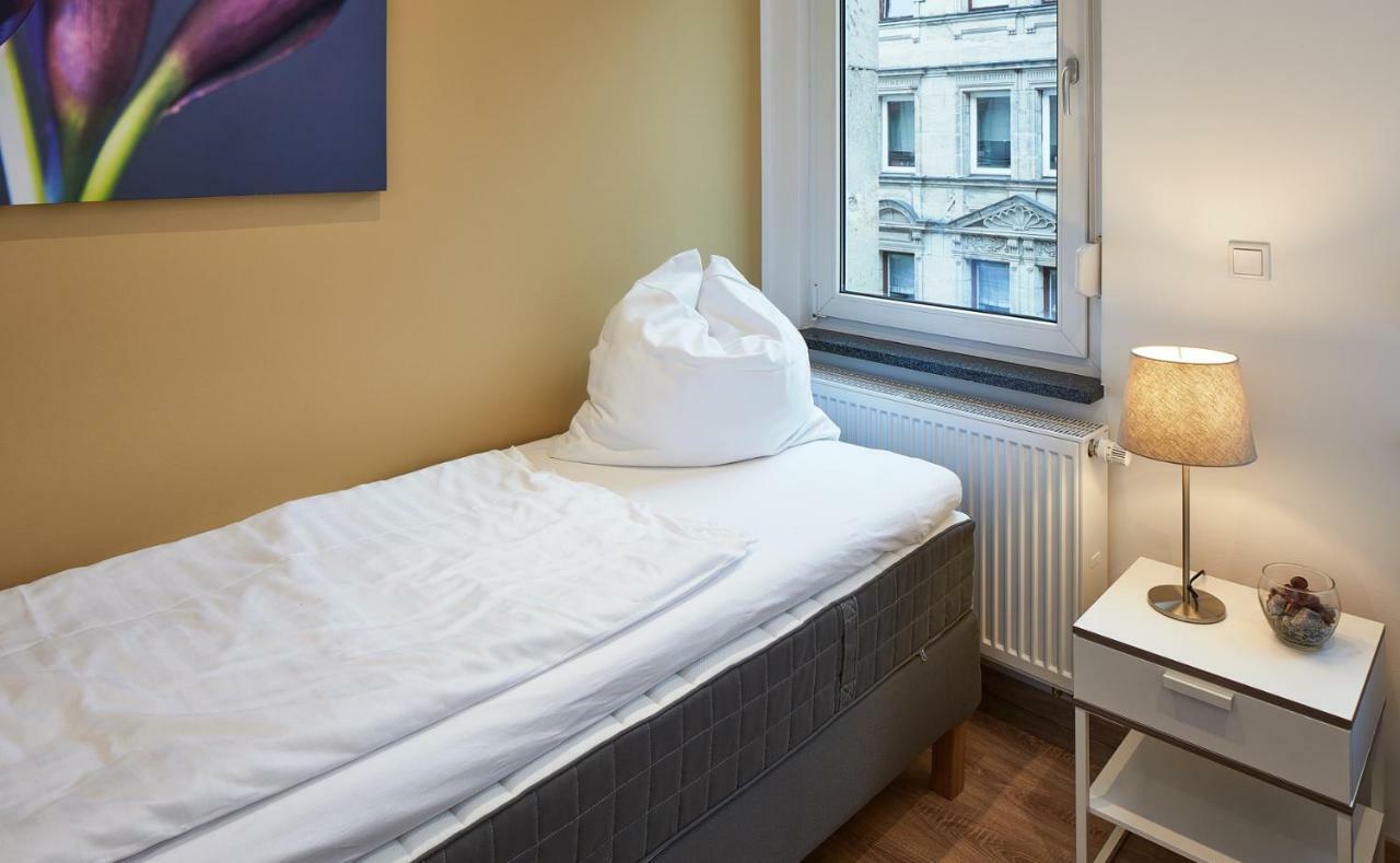 Apartments 4 You - Goethestrasse เฟือร์ท ภายนอก รูปภาพ
